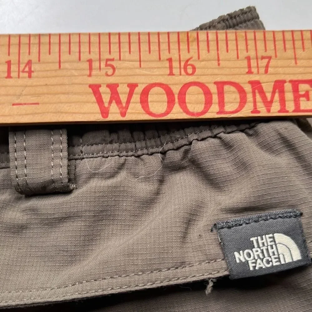 The North Face Nylon Cargo Shorts Men’s L 34x10